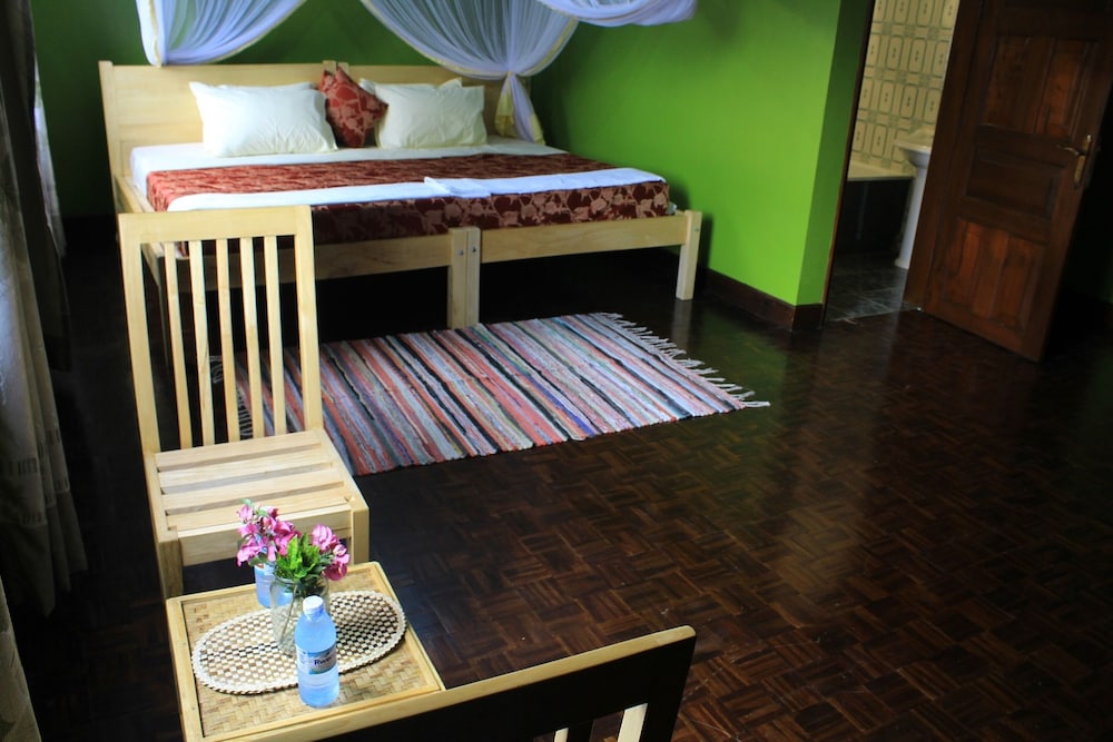 Cycad Entebbe Guest House view 2