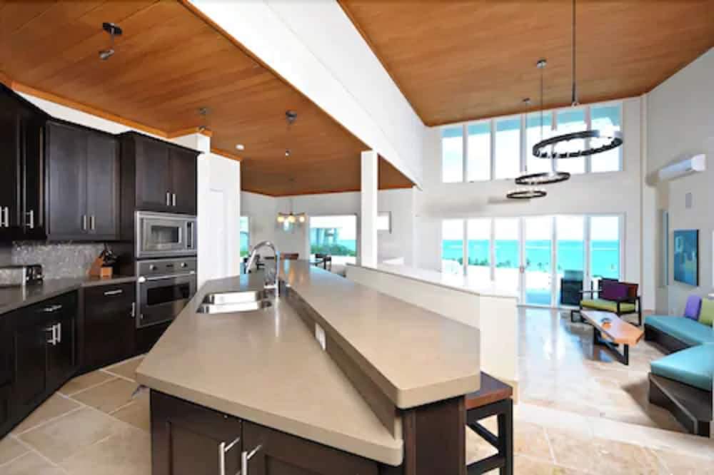 Sky Beach Club - Property Image 4