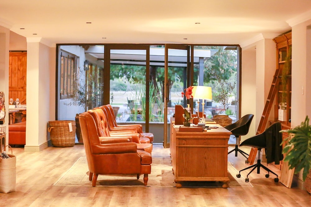 Otjiwa Safari Lodge