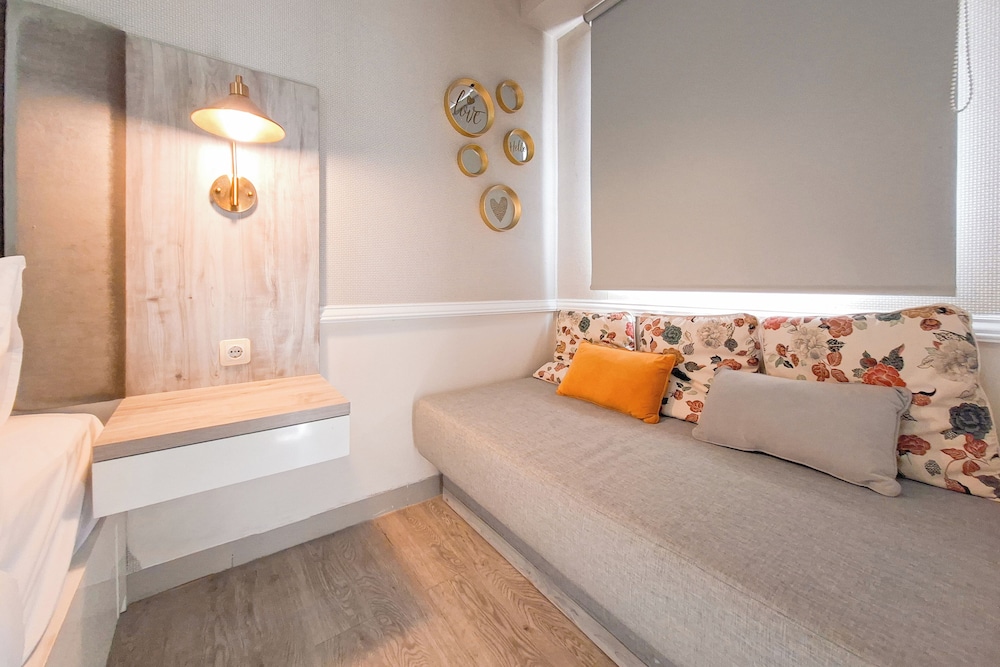 Pleasant Studio Apartment Parkland Avenue