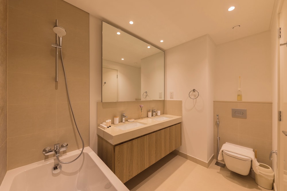 Premium Spacious 3BR Downtown Views