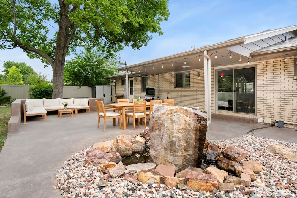 The Foundry Escape - Hot Tub, Bikes & Game Room