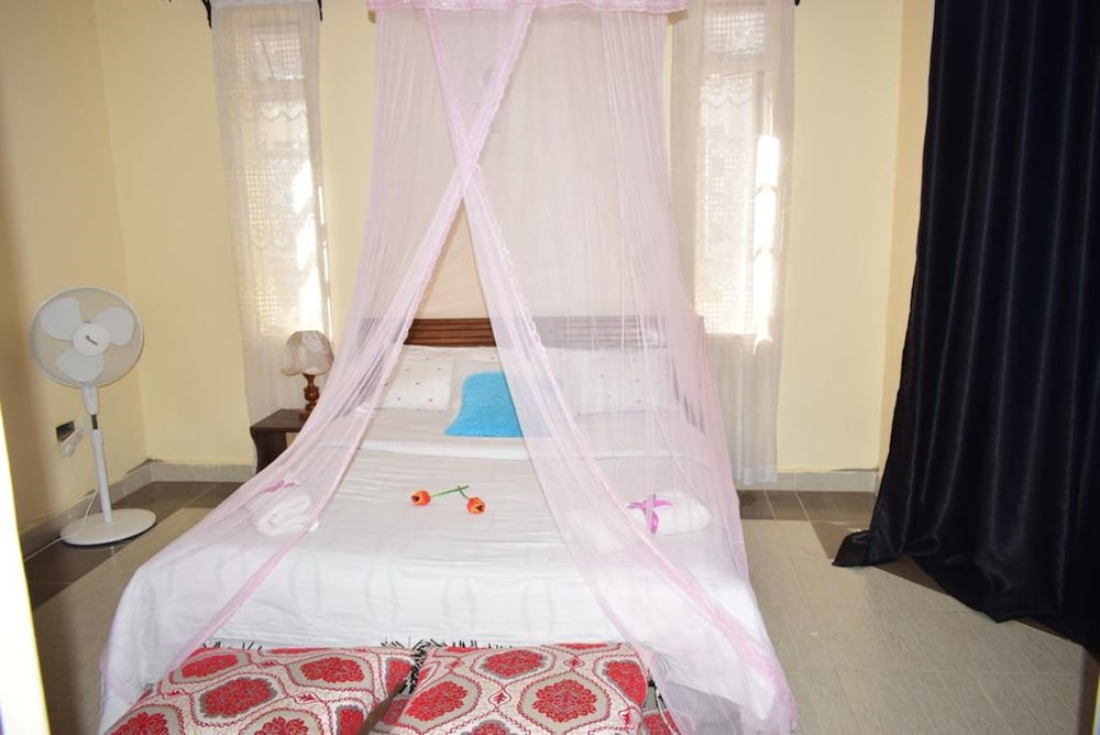 Safari Homes and Tours view 4