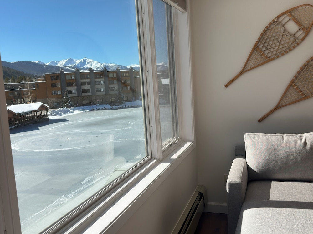 Beautiful Renovated 1br Lakeside Condo 1 Bedroom Condo