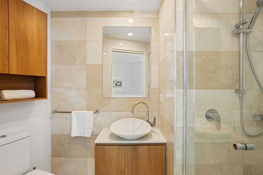 52nd Floor With Panoramic Views of Brisbane City