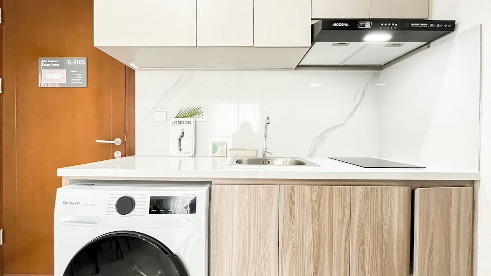 1Br Near Summarecon Mall At M-Town Signature Apartment