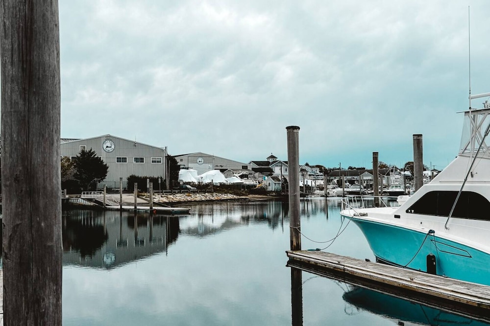 Charming Hyannis 3 Bed 2 Bath