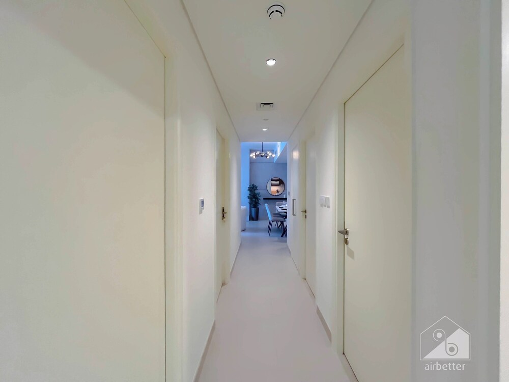 Burj Crown Luxury 3bedroom Balcony & View