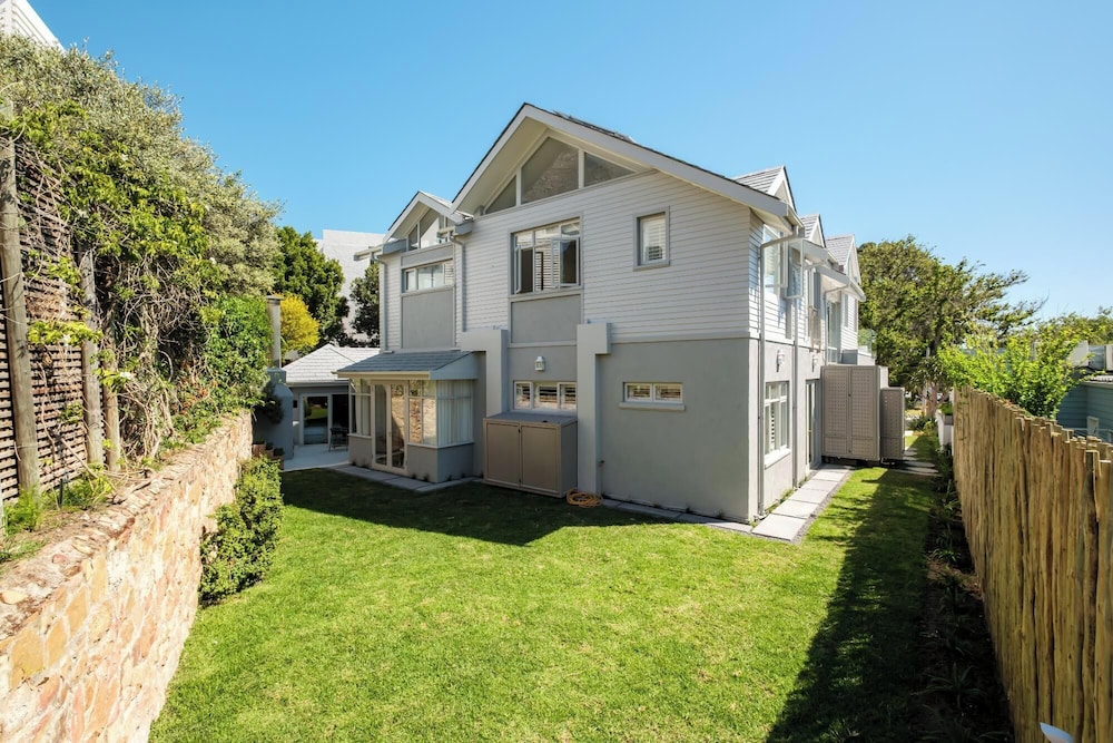 6bed Villa by Camps Bay Beach Seven the Drive