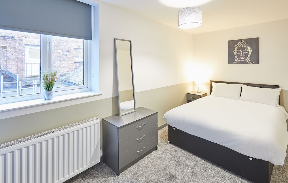 Host Stay Apartment 3 Clarendon view 2