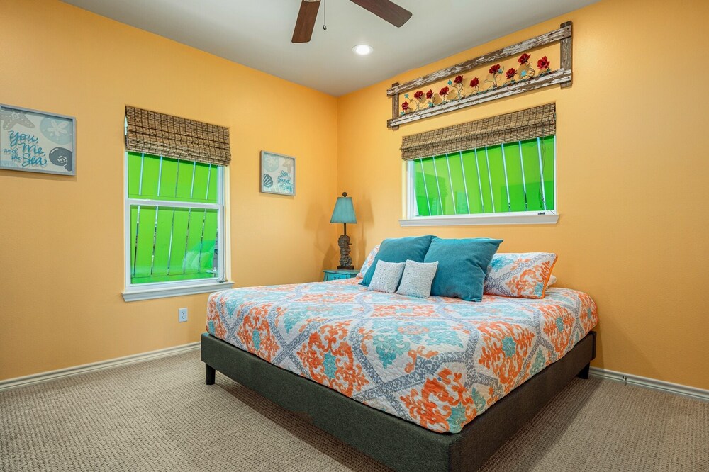 Coastal Chic Cabin 3 Bedroom Home by Redawning