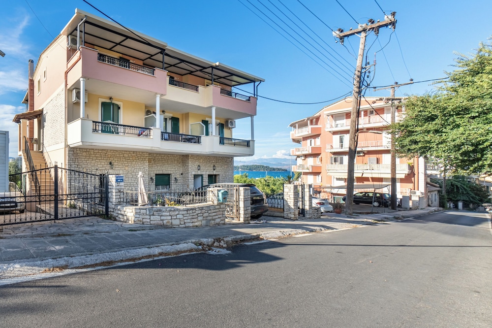 Seaview Portside apartment