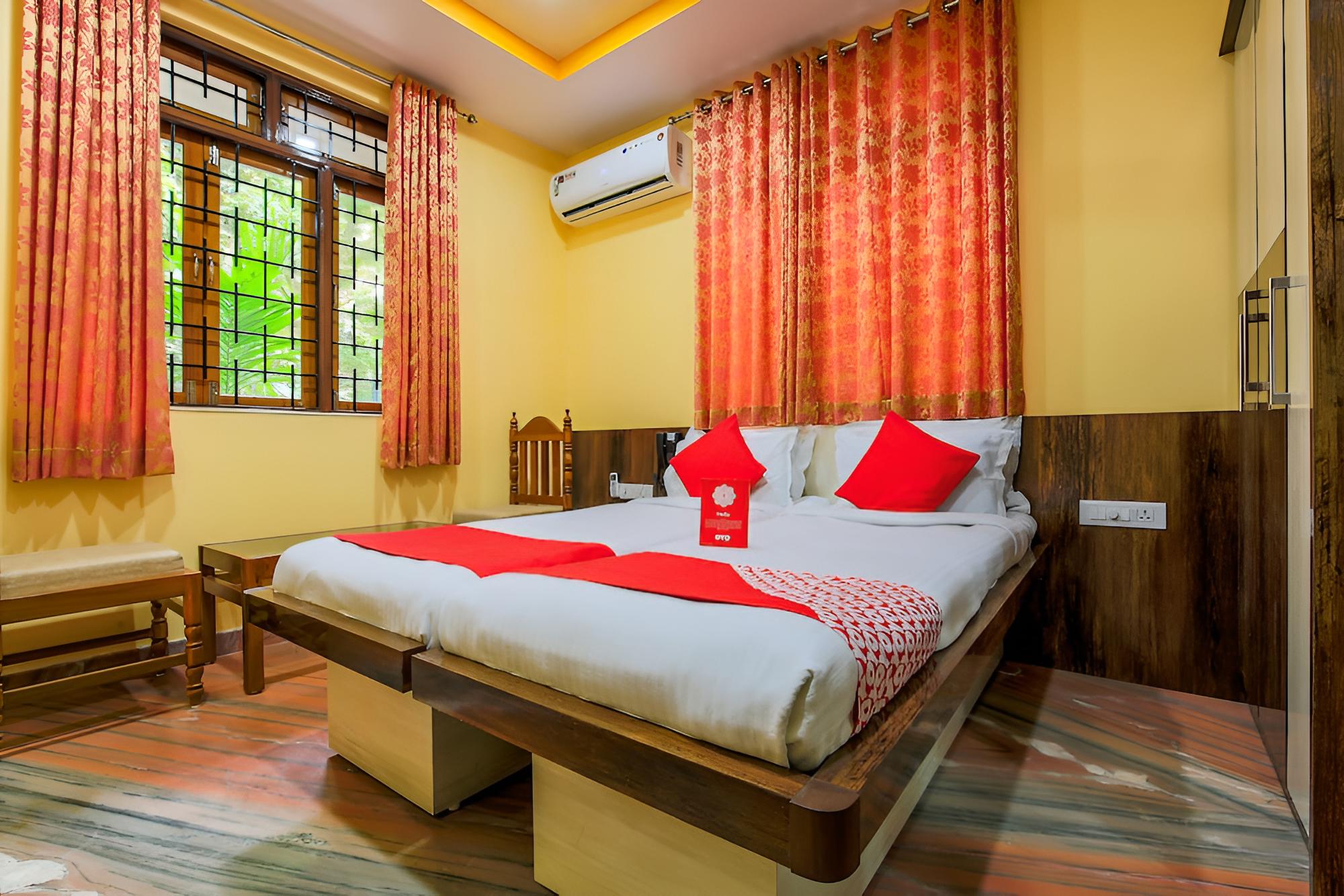 Meera Motels & Residency