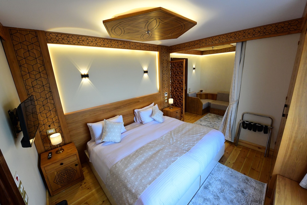 Azhar Dahabiya Luxury Suites