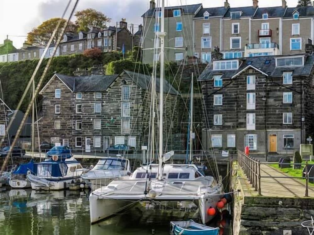The Captain's Penthouse