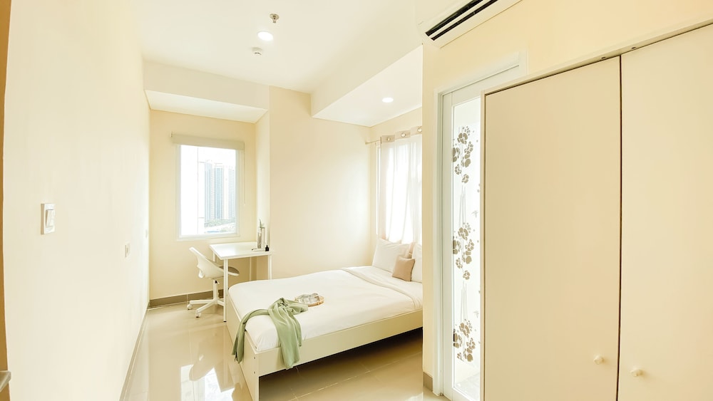 Fully Furnished 1Br Apartment B Residence