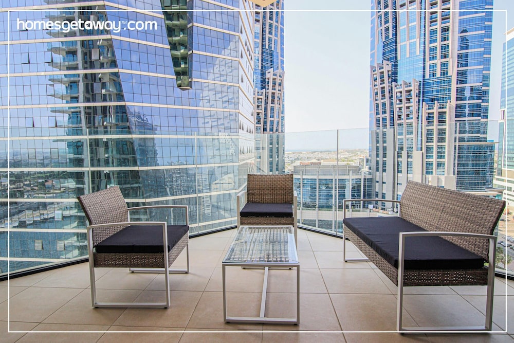 1BR Apt Residence Along Business Bay Canal