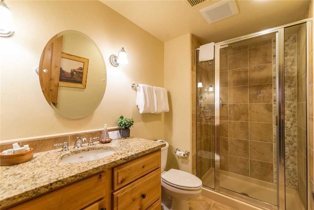 5101 Emerald Lodge, Trappeur's Crossing Apartment 3