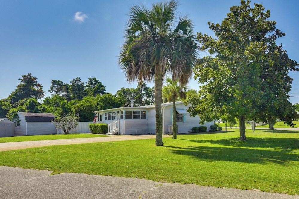 PCB Family Home w/ Sunroom, 1 Mi to Shore!