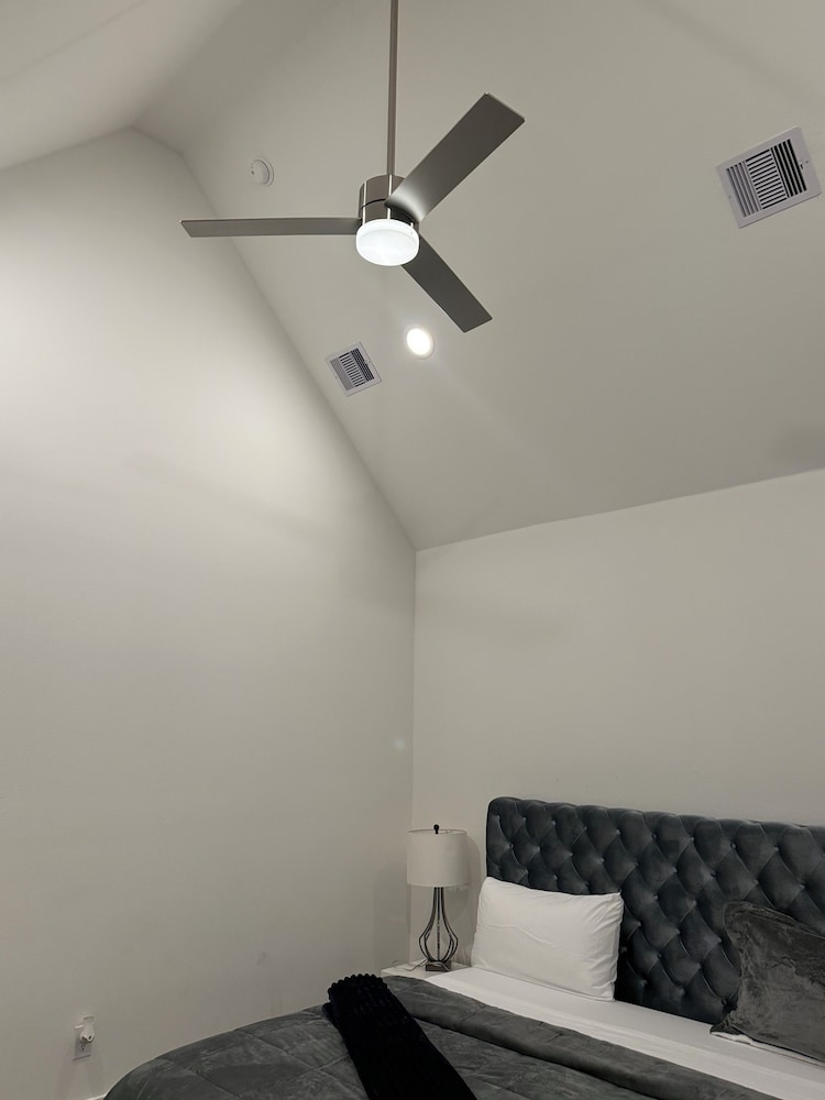 Luxury 3BR for Families Nurses and Group