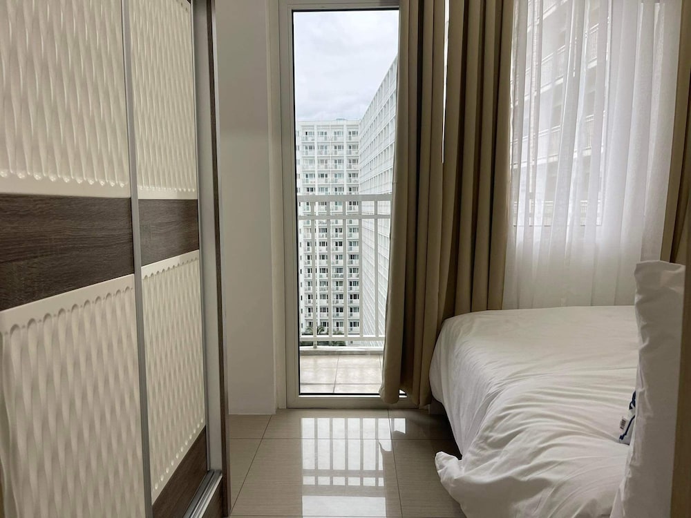 Shore 1 & 3 Residences MOA by darpm