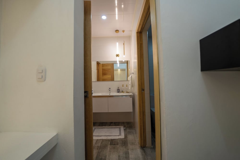 Enjoy Stylish 3br 3, 5b Stylish, Downtown Ocean View