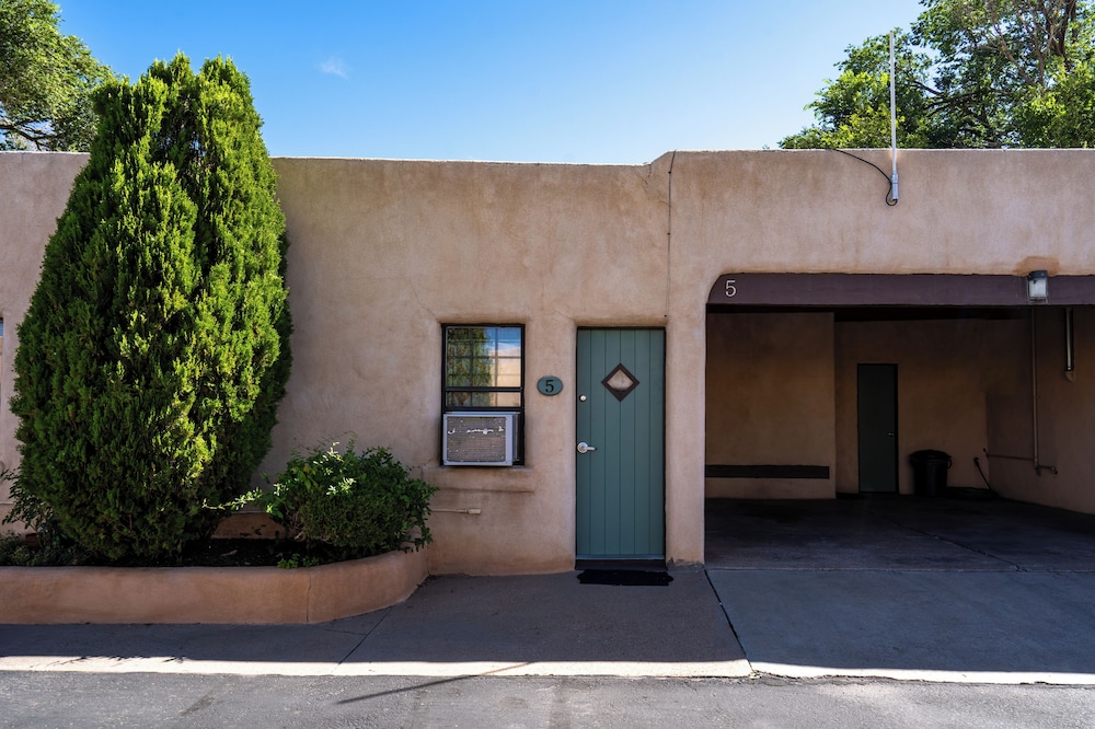 Santa Fe Vacations - King's Rest Court Inn - Property Image 26