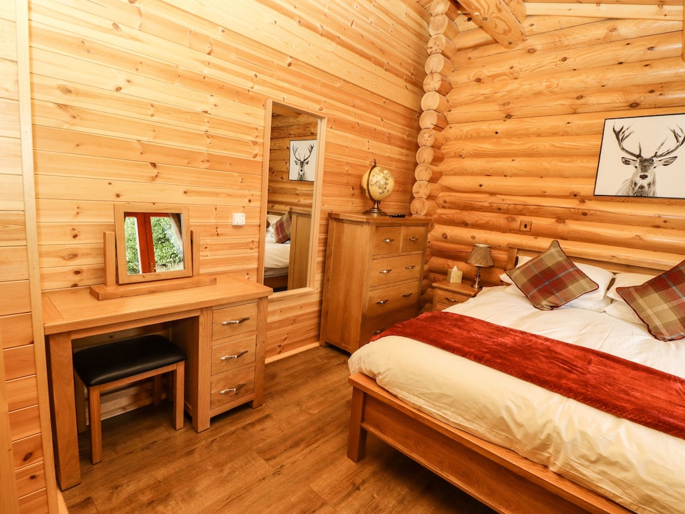 Oak Lodge