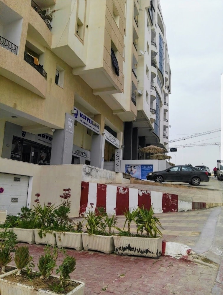 El hana apartments