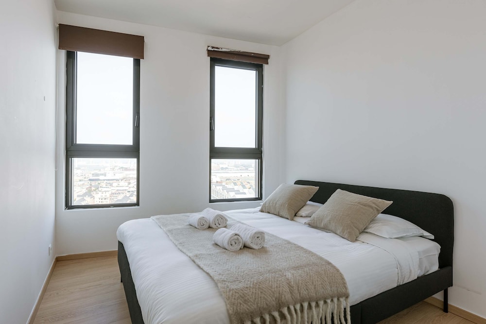 Stylish two Bedroom Apartment in Antwerp