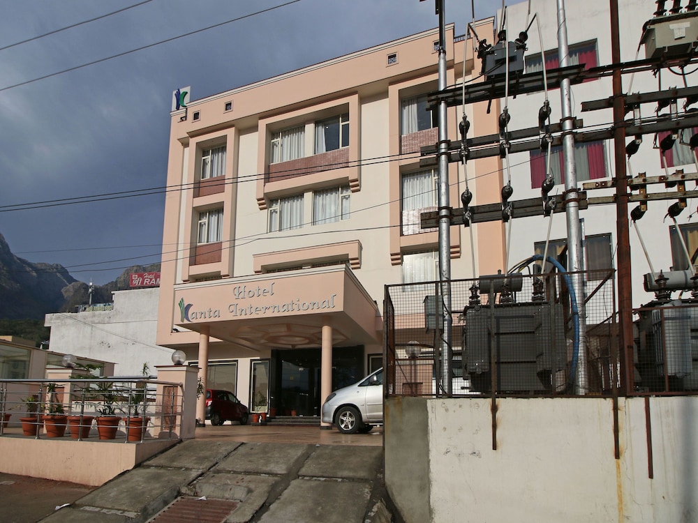 OYO 4690 Hotel Kanta International