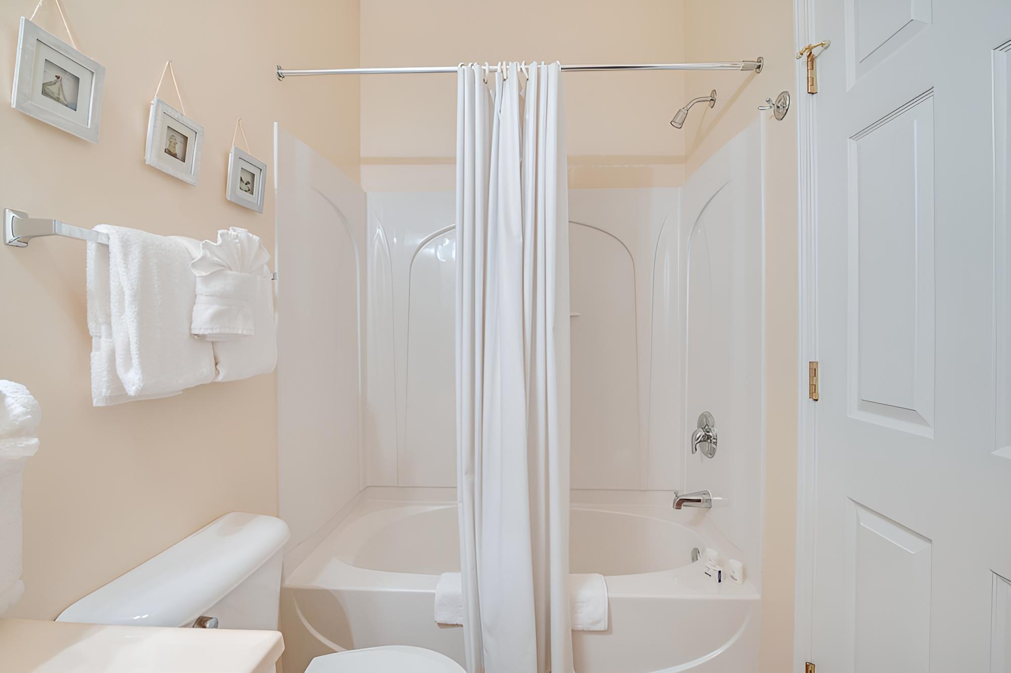 Second-floor Condo in Myrtle Beach w/ Pool Access! view 3