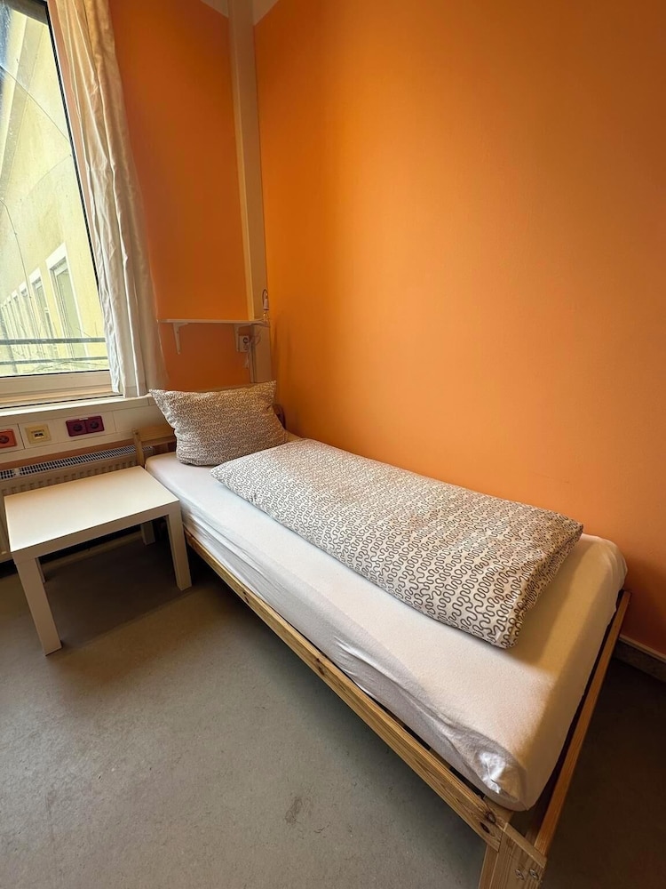 2-Rent Group Hostel Zimmer&Apartments GKP2