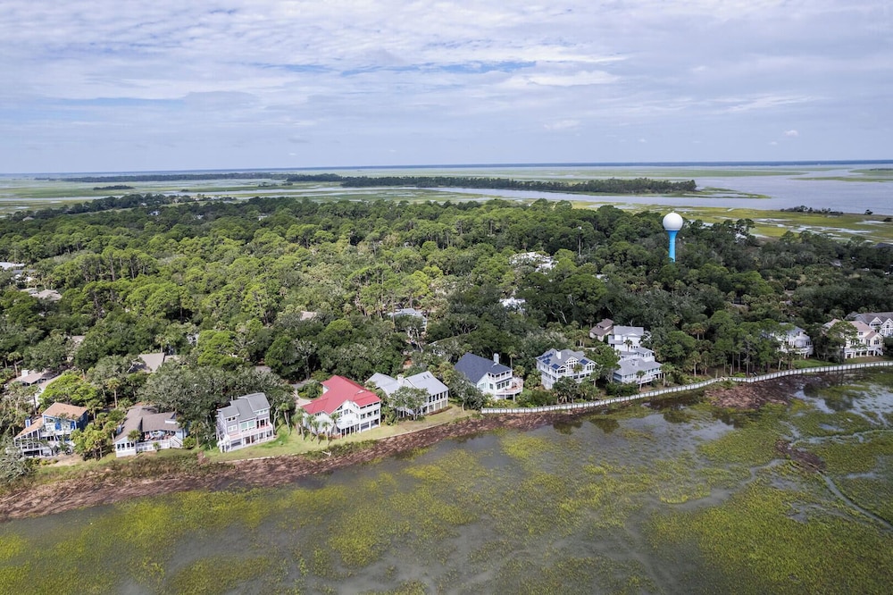 111 Cardinal Crest
