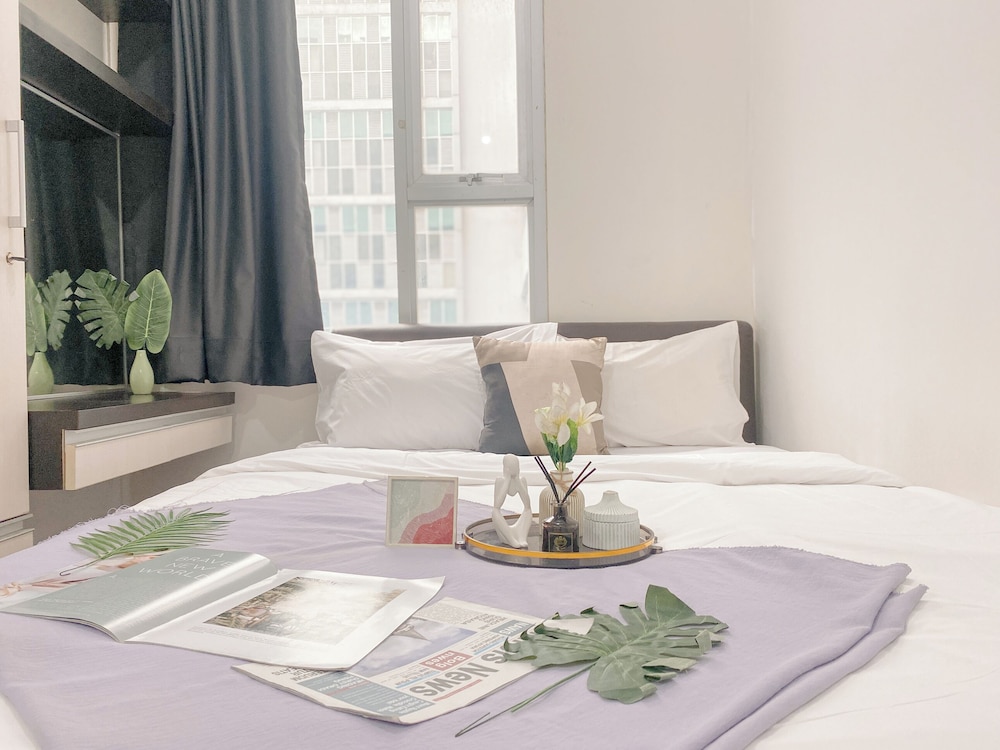 Stategic Studio Apartment at Menteng Square