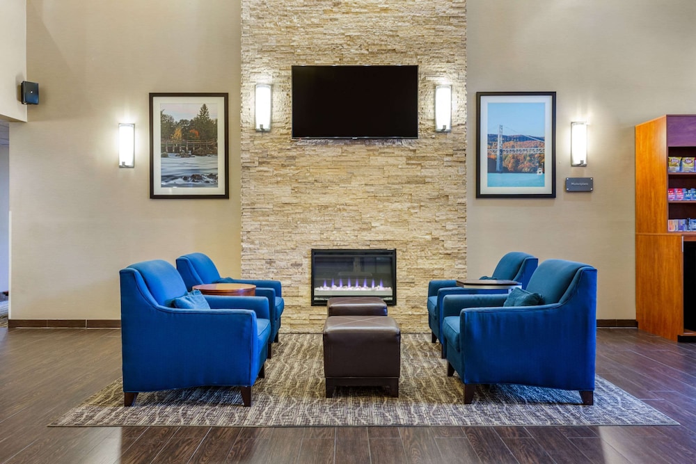 Dover Vacations - Comfort Suites Dover - Property Image 3