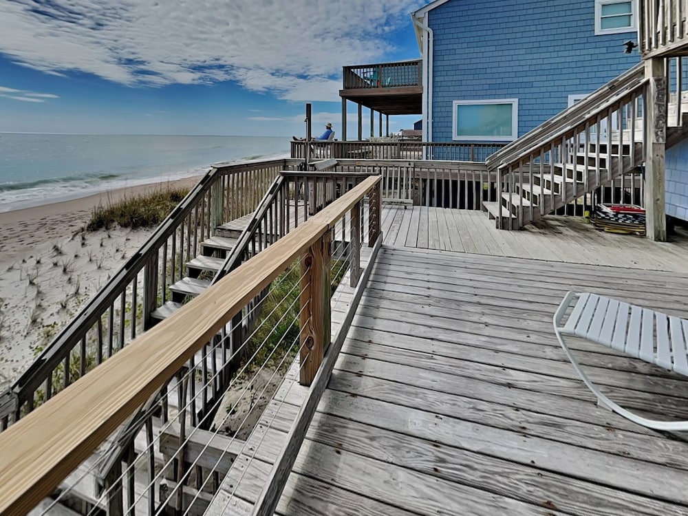 A Grande Green by Topsail Realty