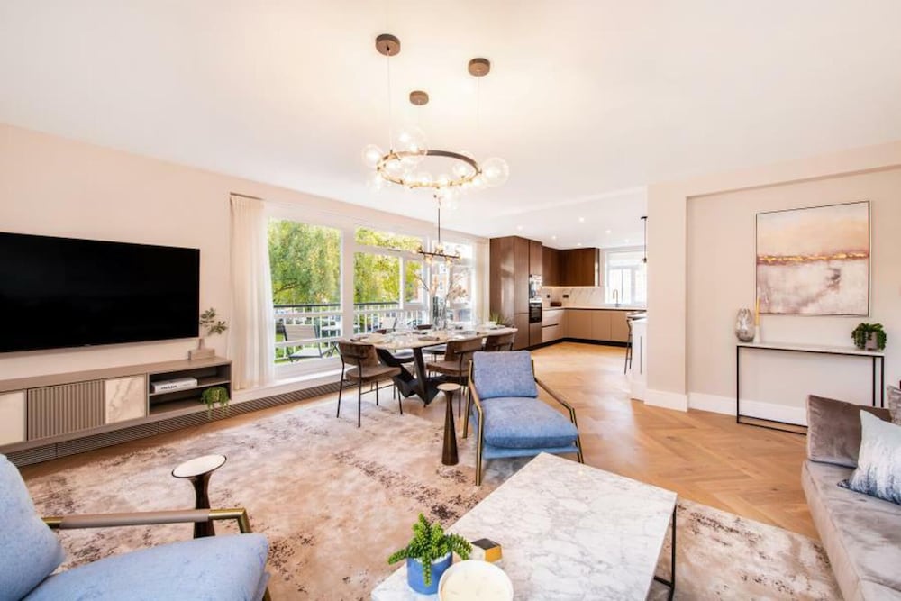 Ultra Luxury Central London 3bed Apartment