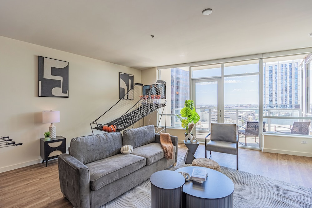 ROVE LIVING/KL - 44 Monroe