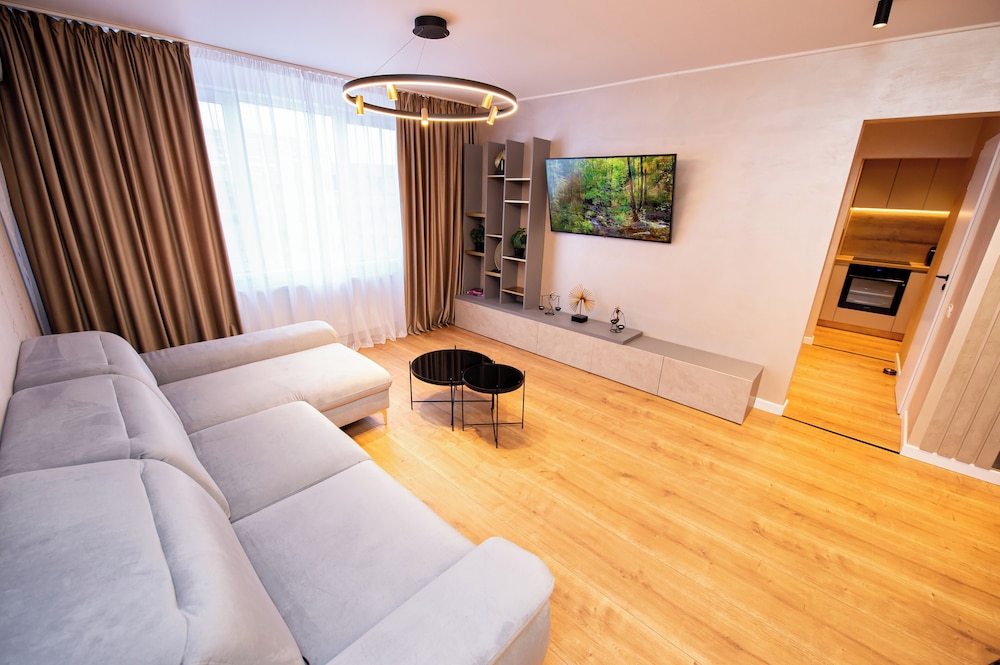 Sakura - One Bedroom Apartment - Next to Victoria Avenue and Cismigiu Park
