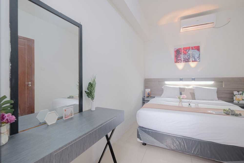 Cozy and Sweet 2BR Apartment at Vittoria Residence