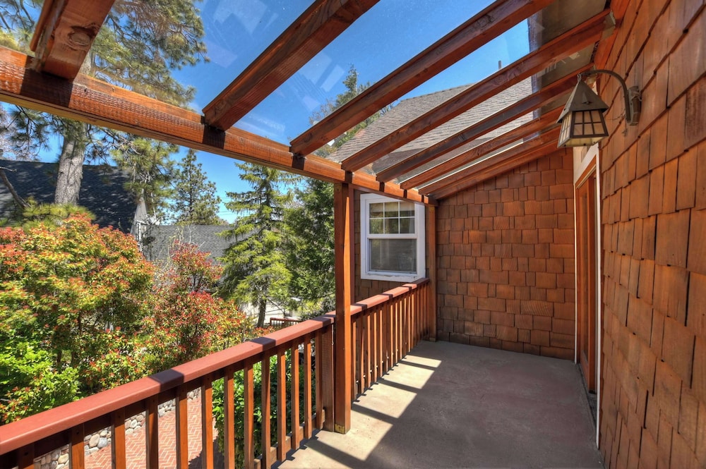 Matterhorn Peak Lodge – Upscale Mountain Escape