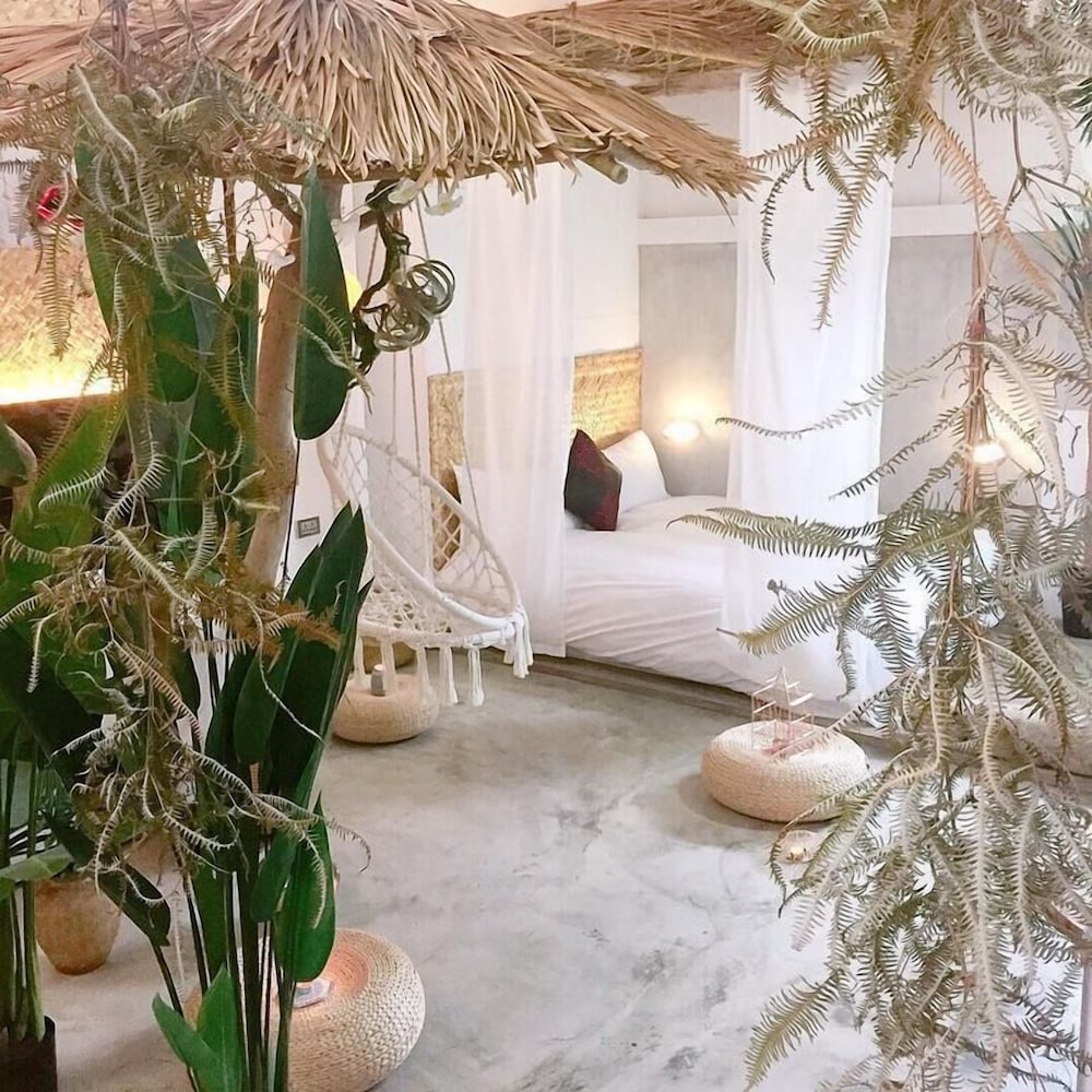 Fas Glass House B&B