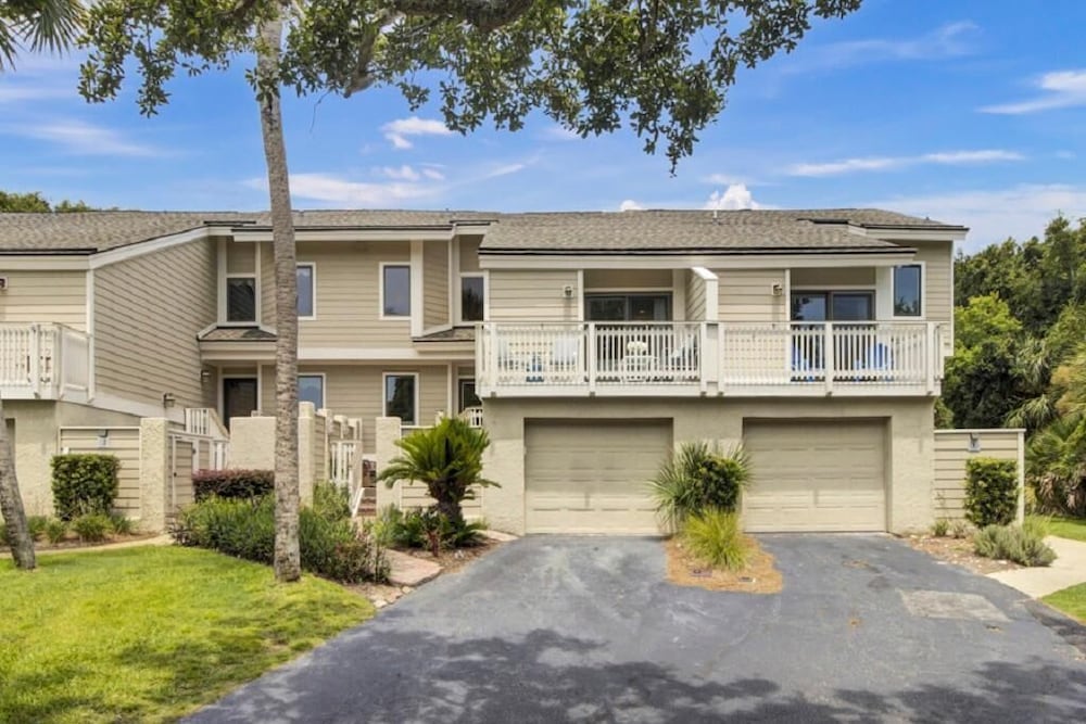 Fairway Dunes 2 by Wild Dunes, Luxury Home view 4
