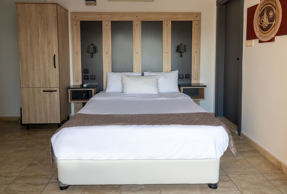 Galley Hotel