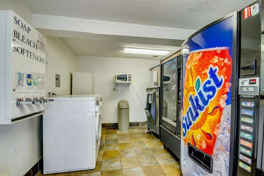 Motel 6 Saint Joseph, MO - Property Image 12