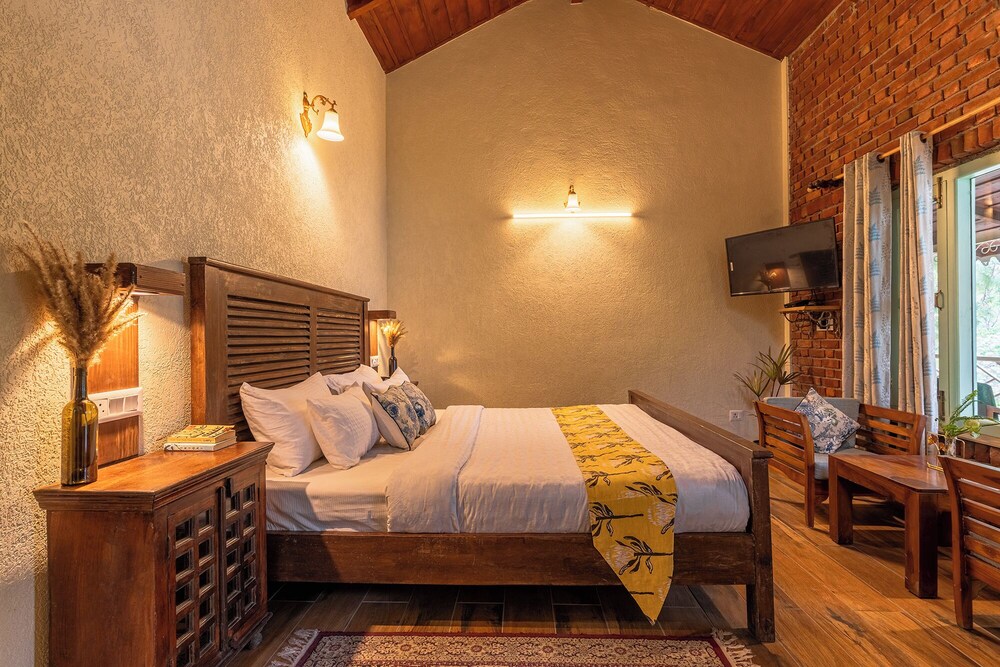 Echor Malusara Lakeview Retreat Bhimtal