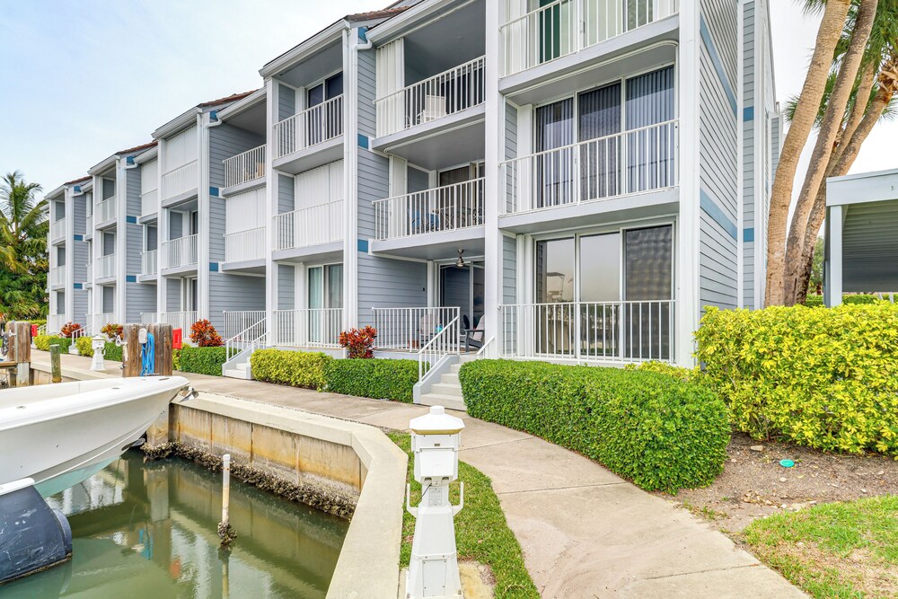 Pool & Beach Access: Vero Beach Condo!