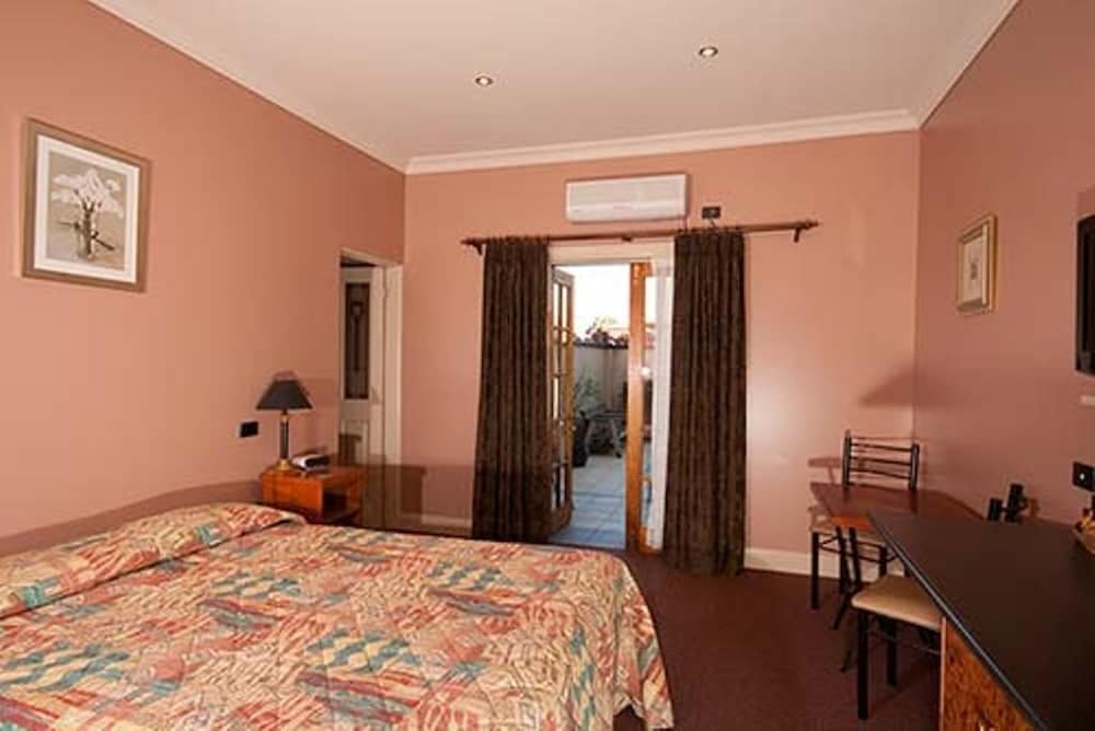 Grand Central Accommodation B&B Cobden view 3