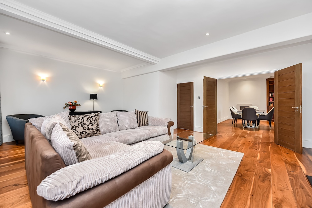 Montagu Square Apartments